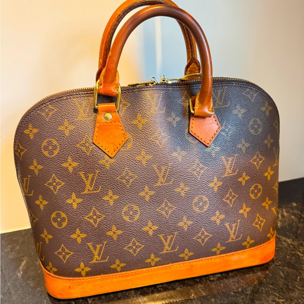 Louis Vuitton Vintage Alma